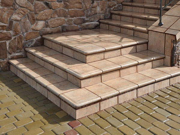 Фронтальная ступень Tambora, Gresmanc